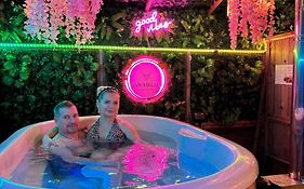 Finn Village - Loch Lomond Sunset Glamping Pod - Private Ofuro Hot Tub